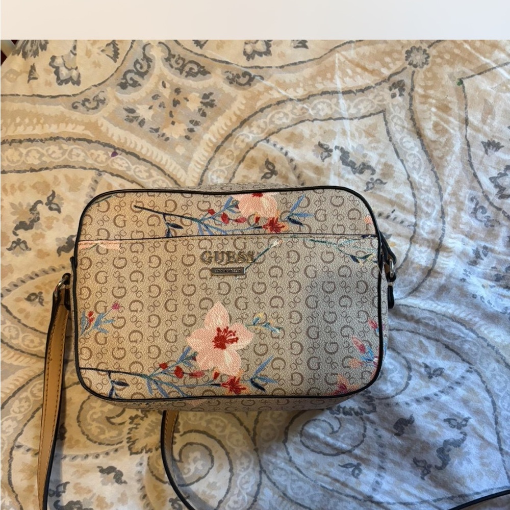Guess Beige Floral Crossbody Bag